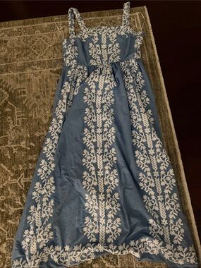 julia jordan Blue Maxi Dress with White Floral Embroidery
